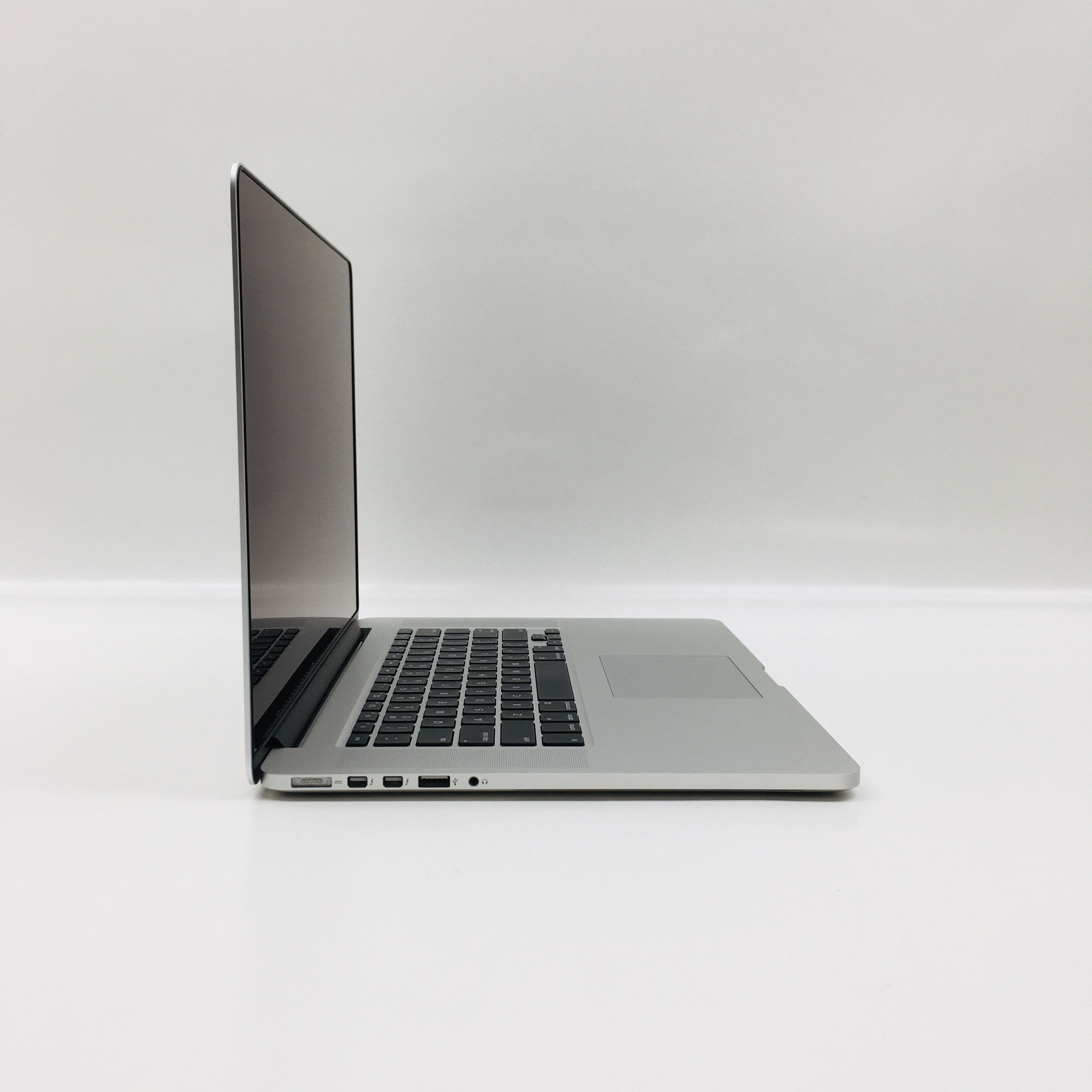 MacBook Pro Retina 15" Mid 2015 (Intel Quad-Core i7 2.2 GHz 16 GB RAM 256 GB SSD), Intel Quad-Core i7 2.2 GHz, 16 GB RAM, 256 GB SSD, image 3